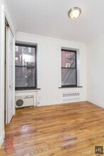 East 25th Street in New York, NY - Building Photo - Building Photo