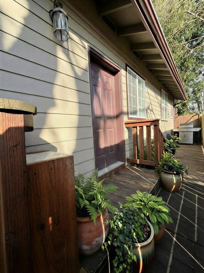 13330 Clairmont Way, Unit 3 in Oregon City, OR - Foto de edificio - Building Photo