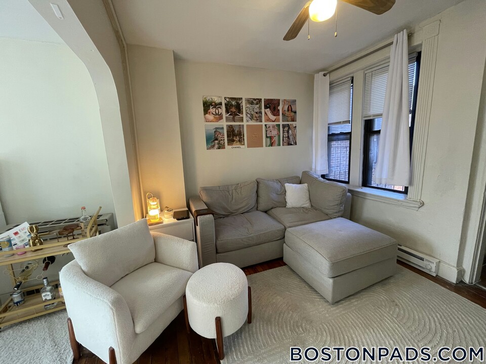 205 Endicott St in Boston, MA - Building Photo