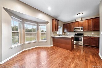 22051 Parkview Dr in Taylor, MI - Building Photo - Building Photo