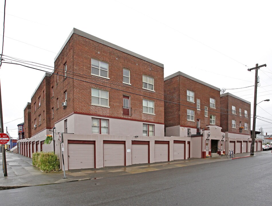 Terrace Court Apartments in Portland, OR - Building Photo