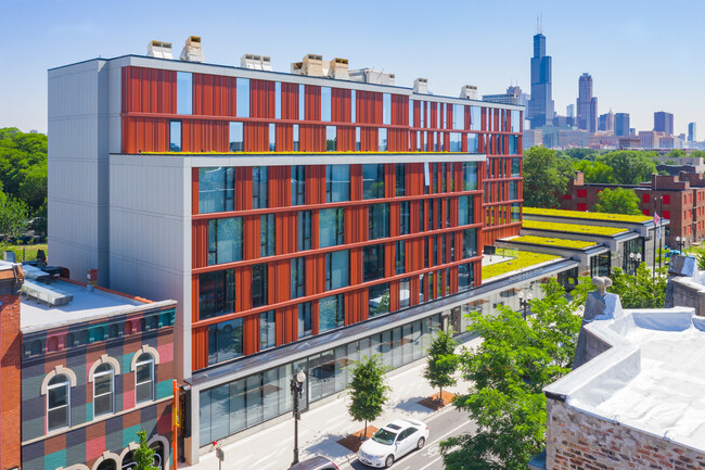 Taylor Street Apartments in Chicago, IL - Foto de edificio - Building Photo