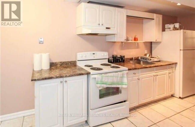 22 Alberta Terrace in Brampton, ON - Building Photo - Building Photo