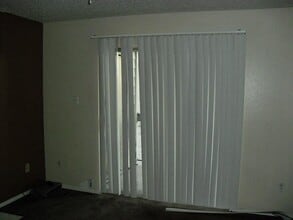 12615 Brookglade Cir in Houston, TX - Building Photo - Building Photo