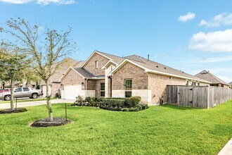 2329 Vineyard Terrace Ln in League City, TX - Building Photo - Building Photo