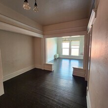 1057 N State St in Bellingham, WA - Building Photo - Building Photo