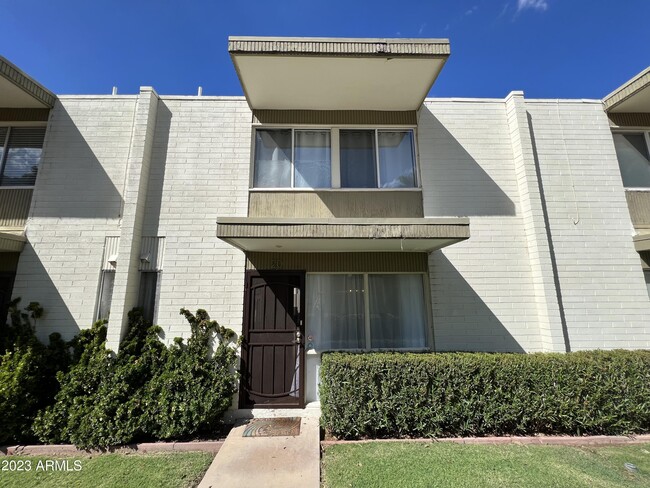 7740 E Heatherbrae Ave in Scottsdale, AZ - Building Photo - Building Photo