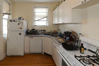 3538 W Grace St, Unit E3 in Chicago, IL - Building Photo - Building Photo