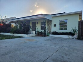 1219 N M St in Lake Worth Beach, FL - Building Photo