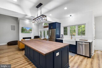 17 Old Banks Dr in Fredericksburg, VA - Building Photo - Building Photo