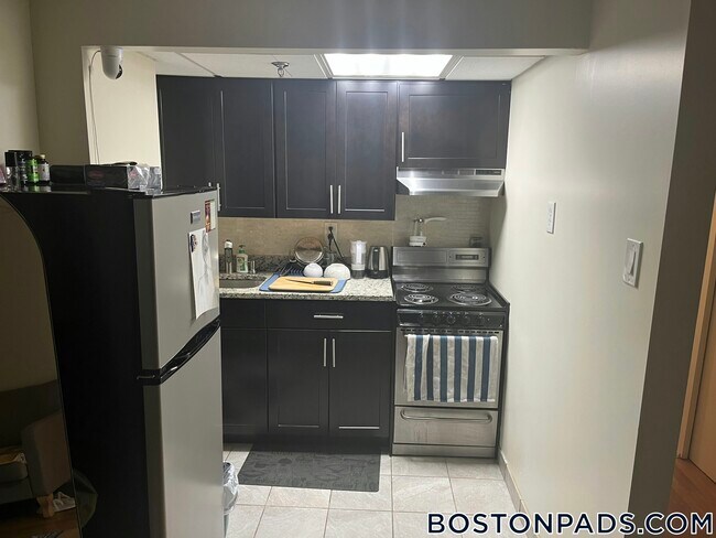 62 Boylston St, Unit L12 in Boston, MA - Building Photo - Building Photo
