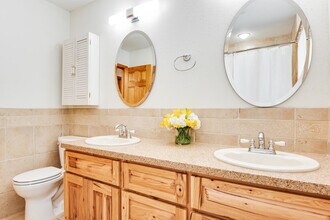 5240 Sun Dial Pl in Boulder, CO - Building Photo - Building Photo