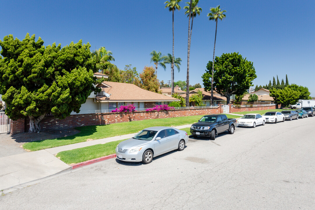 The Vinebrier Apartment in Garden Grove, CA - Building Photo