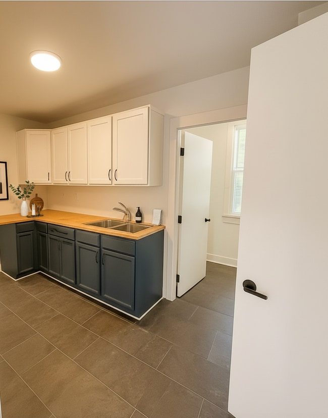 3741 13th Ave S in Minneapolis, MN - Building Photo - Building Photo