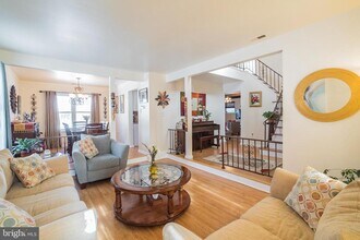 2 Heritage Valley Dr in Washington Township, NJ - Building Photo - Building Photo