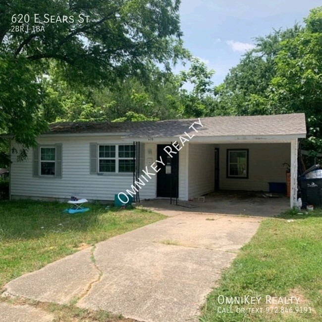 property at 620 E Sears St