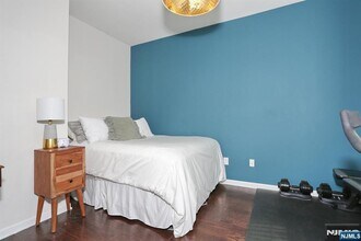 96 Truman Dr in Wood Ridge, NJ - Building Photo - Building Photo