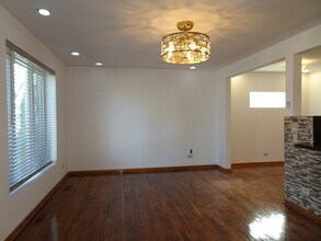 2516 Westbrook Dr in Franklin Park, IL - Building Photo - Building Photo