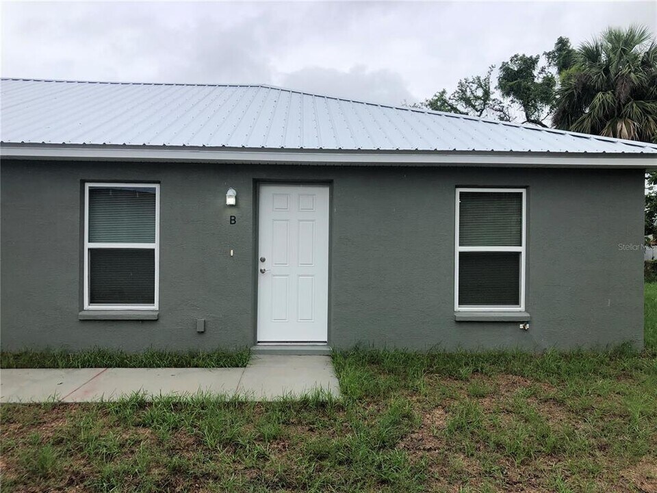 310 Ave U NE in Winter Haven, FL - Building Photo