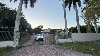 16220 SW 173rd Ave in Miami, FL - Building Photo - Building Photo