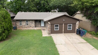 5017 S Briarwood Dr in Oklahoma City, OK - Building Photo - Building Photo