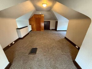 15401 Grovewood Ave in Cleveland, OH - Building Photo - Building Photo