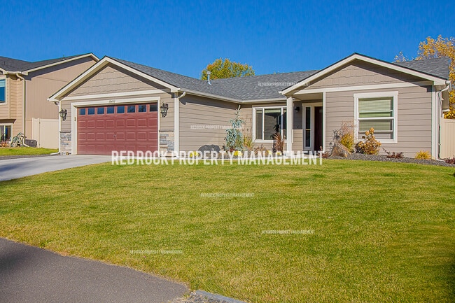 18431 Selkirk Estates Rd in Greenacres, WA - Building Photo - Building Photo