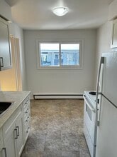 10 Julia Dr in Guelph, ON - Building Photo - Building Photo