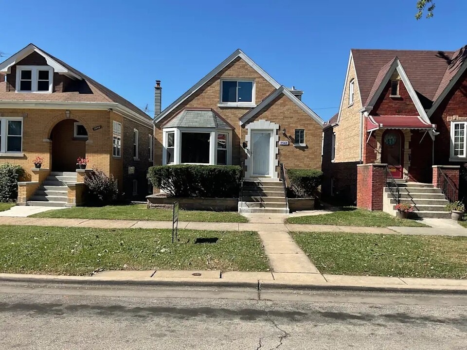 3842 Wesley Ave in Berwyn, IL - Foto de edificio