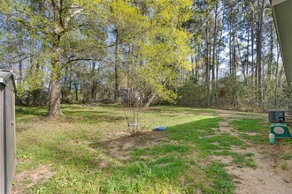2375 Shadow Ln in Montgomery, TX - Building Photo - Building Photo