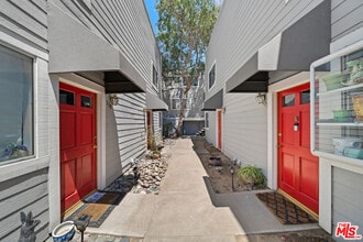 4308 Alcove Ave in Los Angeles, CA - Building Photo - Building Photo