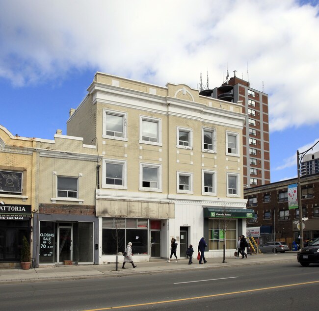 2453-2455 Yonge St in Toronto, ON - Building Photo - Building Photo