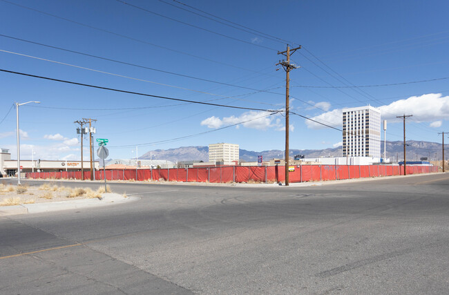 PAH! Hiland Plaza in Albuquerque, NM - Building Photo - Building Photo