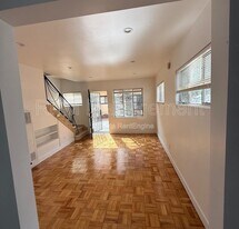 14522 Gault St in Los Angeles, CA - Building Photo