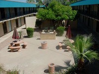 Picnic Area - Park Thomas East Phoenix Apartments in Phoenix, Arizona