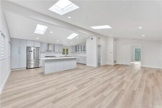 1650 Tustin Ave, Unit Front House in Costa Mesa, CA - Building Photo - Building Photo