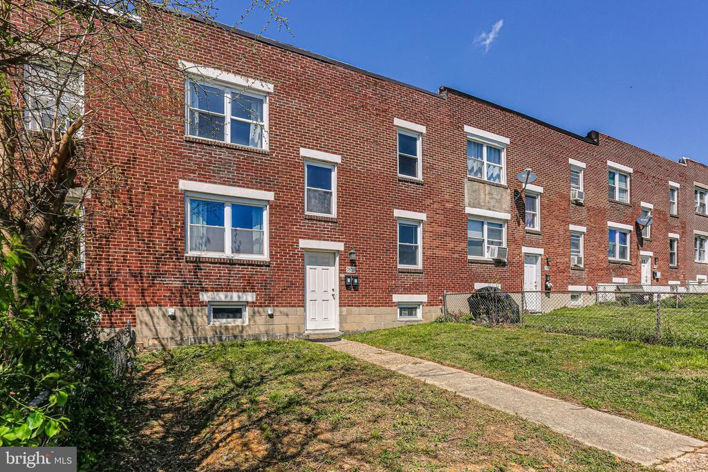 7520 Lange St in Baltimore, MD - Foto de edificio