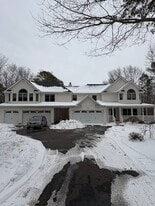 396 Eastport Manor Rd in Manorville, NY - Building Photo