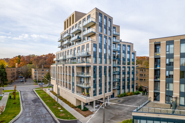 Aberdeen On the Kingsway in Toronto, ON - Building Photo - Building Photo