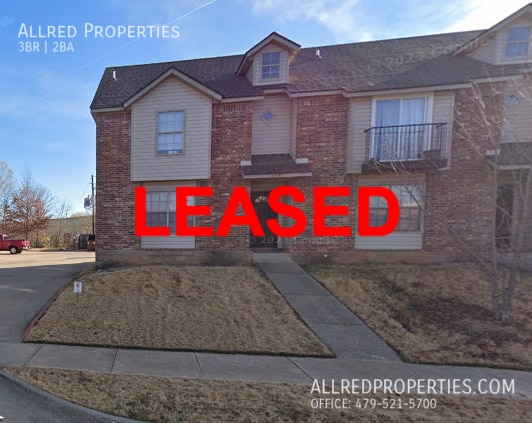 property at 1724 N Chestnut Ave