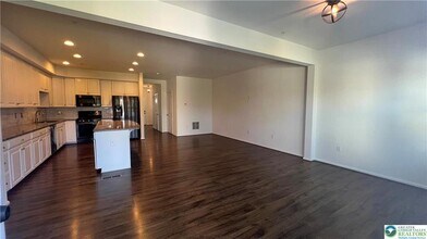 1156 Westminster Dr in Breinigsville, PA - Building Photo - Building Photo