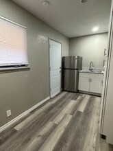 8709 Lawson St-Unit -3 in El Paso, TX - Building Photo - Building Photo