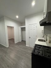 16 Conselyea St, Unit 2 in Brooklyn, NY - Building Photo - Building Photo