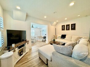 3910 W Wisconsin Ave in Tampa, FL - Building Photo - Building Photo