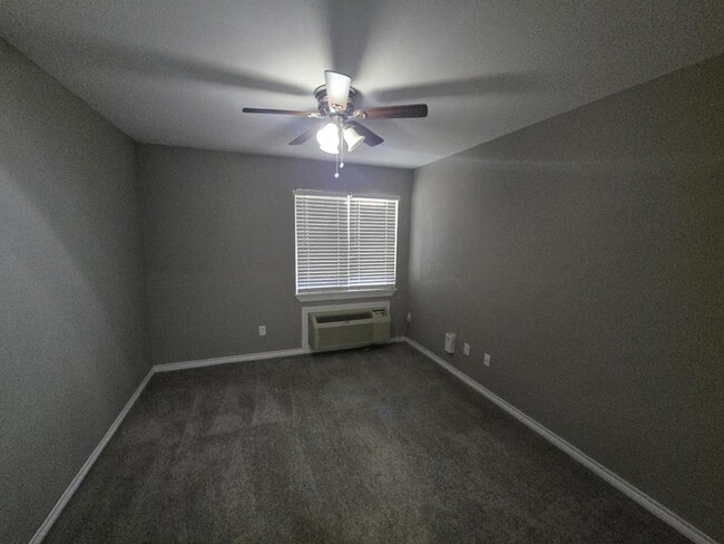 1334 Coffee St in Pampa, TX - Building Photo - Building Photo