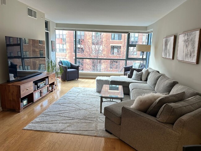 1117 10th St NW, Unit 503 in Washington, DC - Building Photo - Building Photo