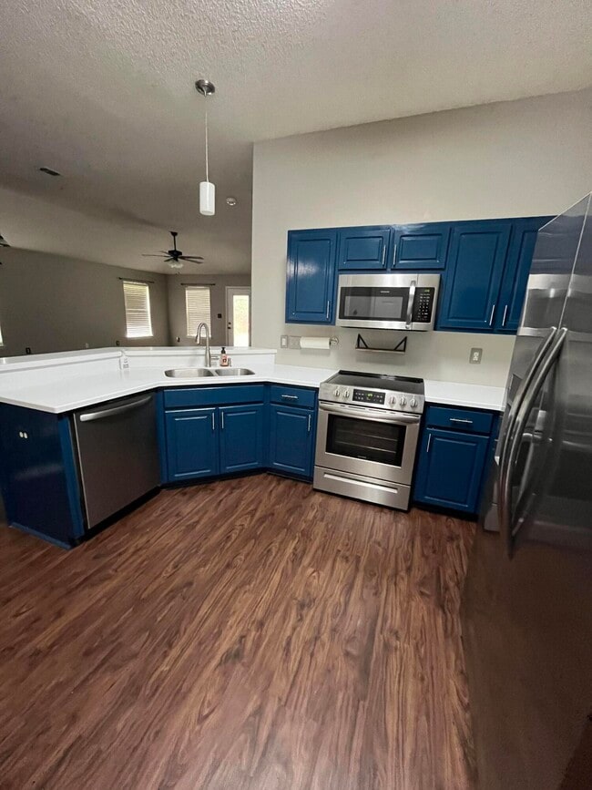 917 Lajolla Ln in Mary Esther, FL - Building Photo - Building Photo