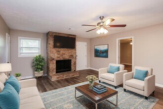 549 Village Run in Lawrenceville, GA - Building Photo - Building Photo