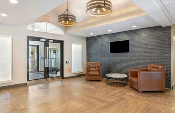 Furnished Studio-Miami - Airport - Miami S in Miami Springs, FL - Building Photo - Building Photo