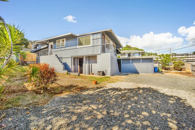 property at 99-776-776 Halawa Heights Rd